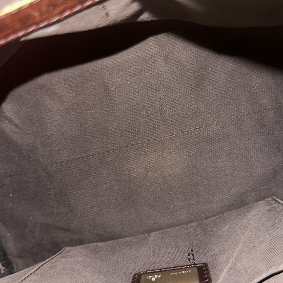 Vintage FENDI Boston Bag no callouts in excellent condition lock and keys - Picture 2 of 12